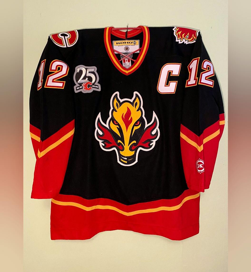 Calgary flames horse head top jersey